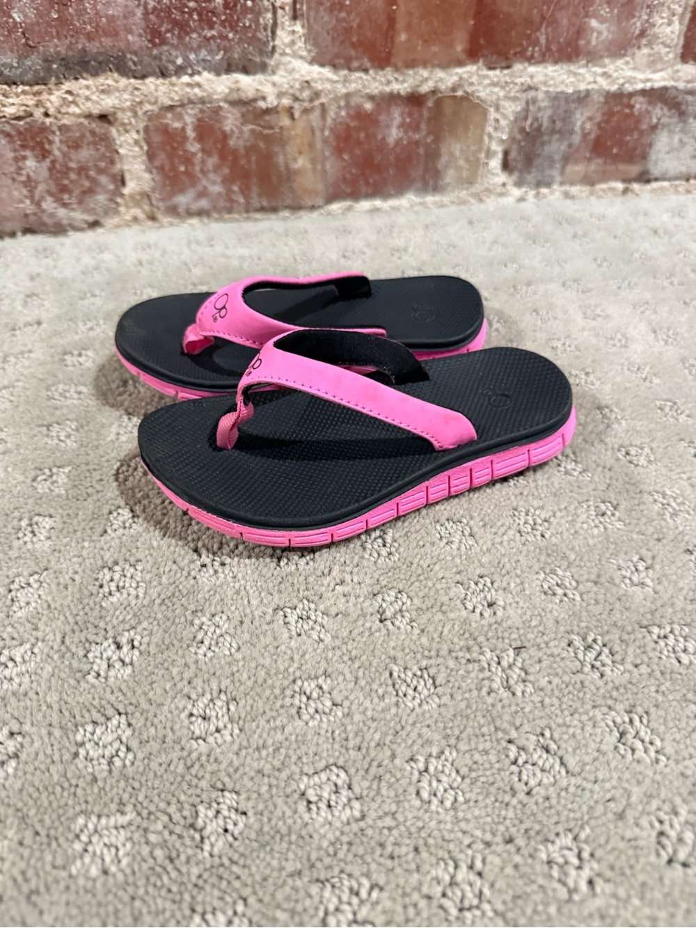 OP Girls Black and Hot Pink Flip Flop Sandals